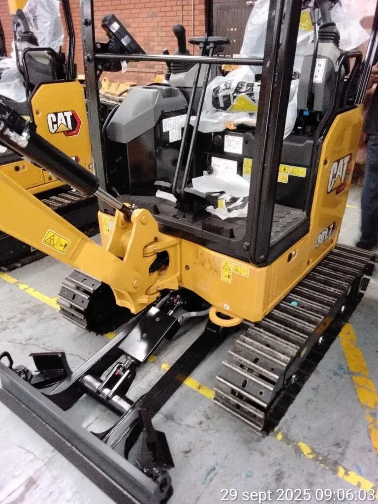 Miniexcavadora Hidráulica Sin Uso CAT 301.7 Lin | JH712594