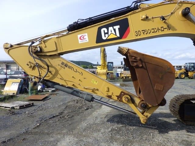 Excavadora Mediana Usada CAT 320 T4 | HEX10140
