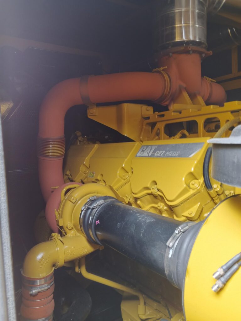 Grupo Electrógeno C27-725 (Planta Eléctrica) Usado - GDS00681