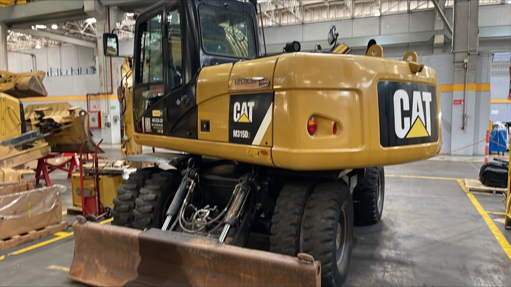 Excavadora Hidráulica De Ruedas M315D2